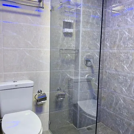 Clockworkorange Luxury Suites 4-Minutes Away To Airport Lapu-Lapu City Room photo